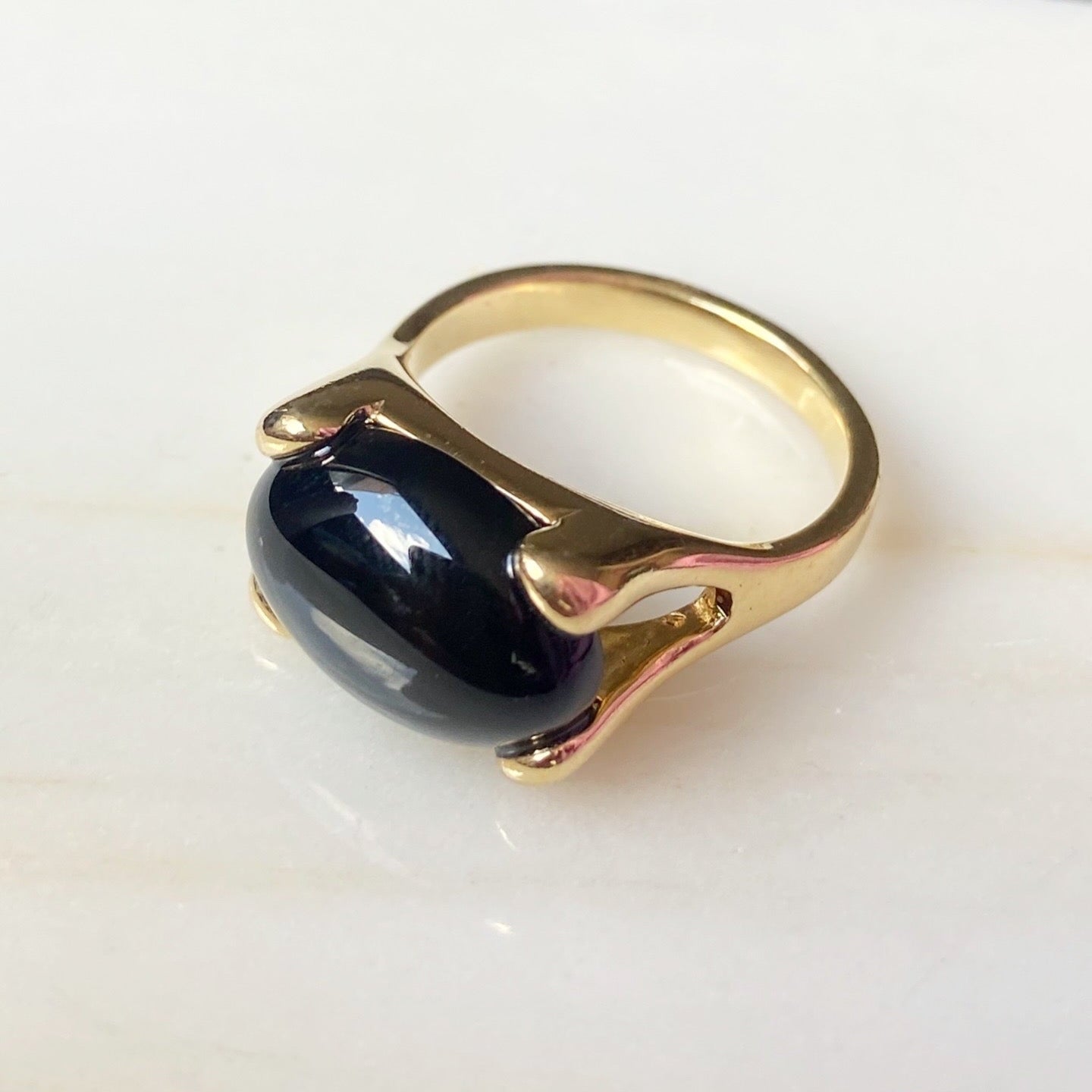 Anillo ovalo ónix