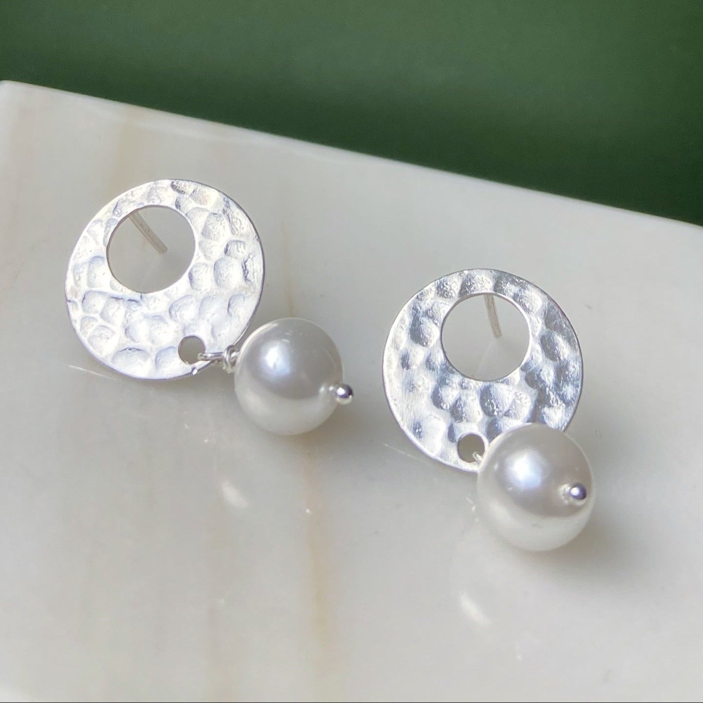 Aretes crepusculo perla