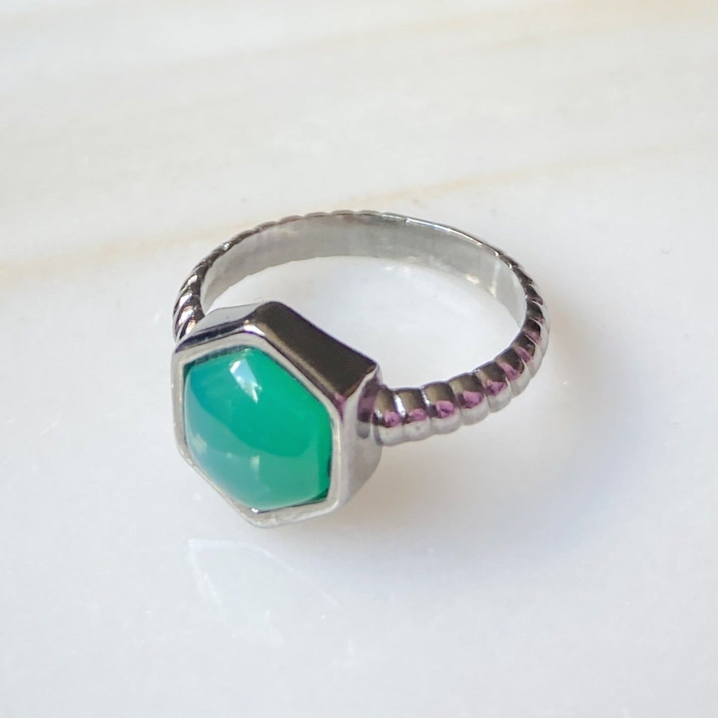 Anillo hexágono agata verde