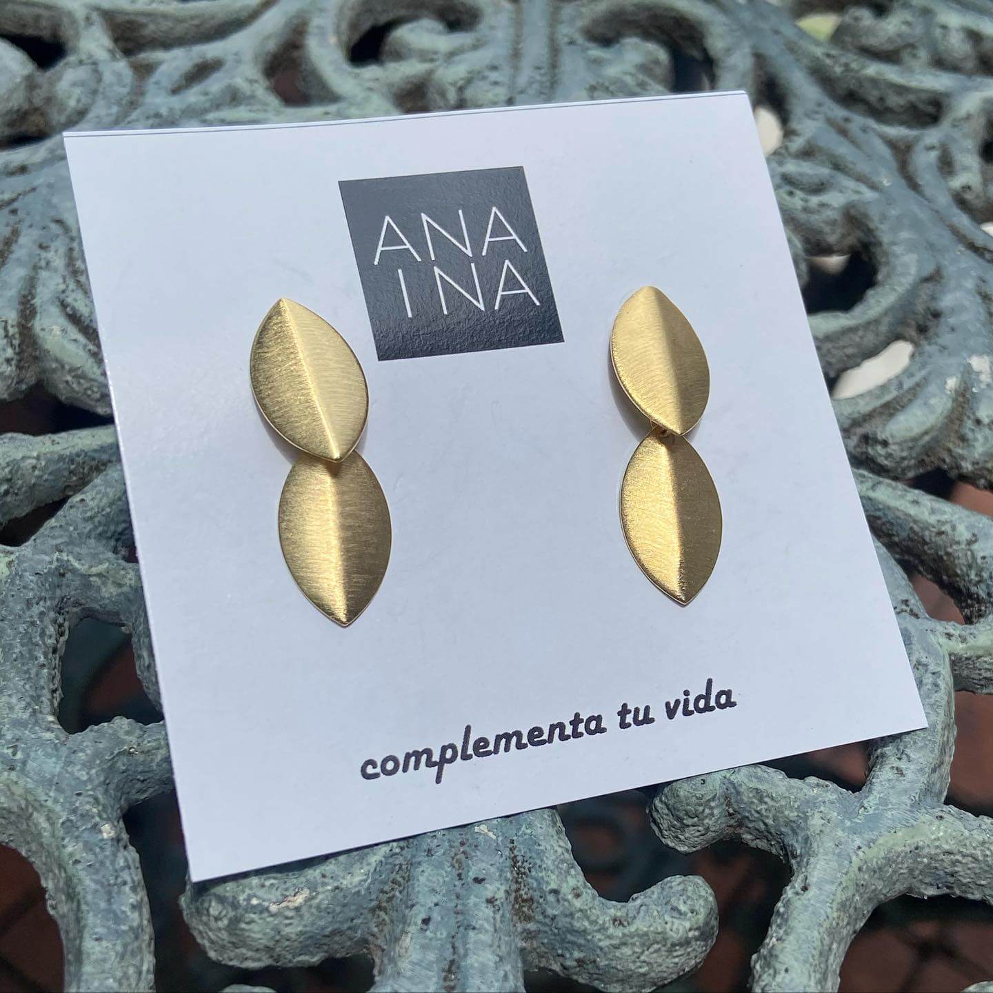 Aretes doble hoja