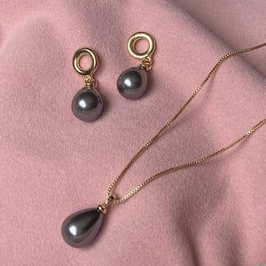 Juego de Collar y Aretes con Perla Gris